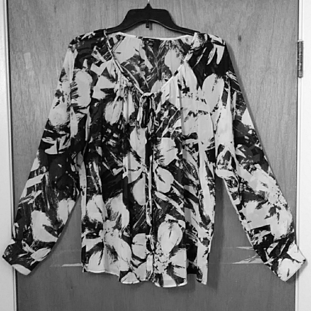 B&W Sheer Floral Blouse (Button-Down) Milano EUC